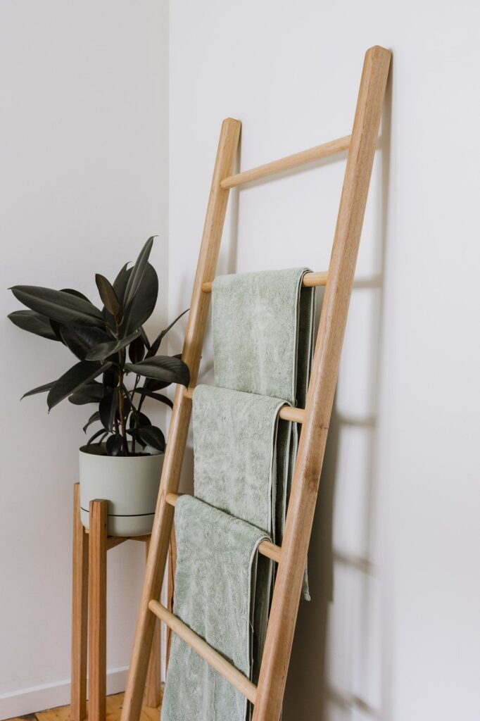 DIY Blanket Ladder